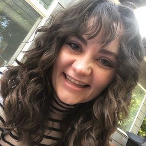 Meet your Posher, Olivia